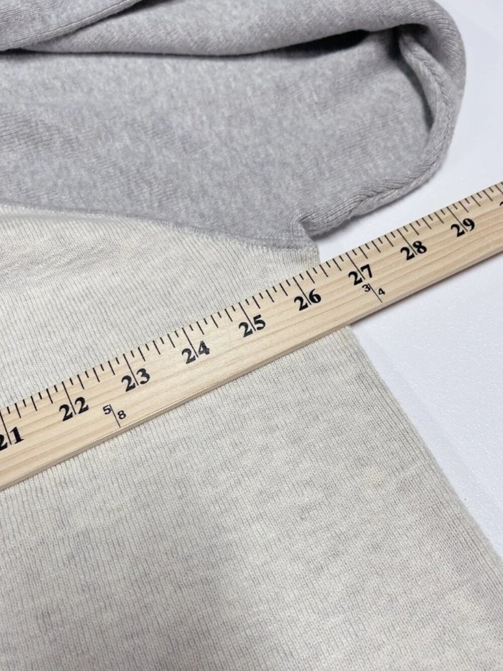 Polo Ralph Lauren Men’s Cream & Light Gray Raglan Sleeve Design Pullover Sweater - Picture 7 of 10
